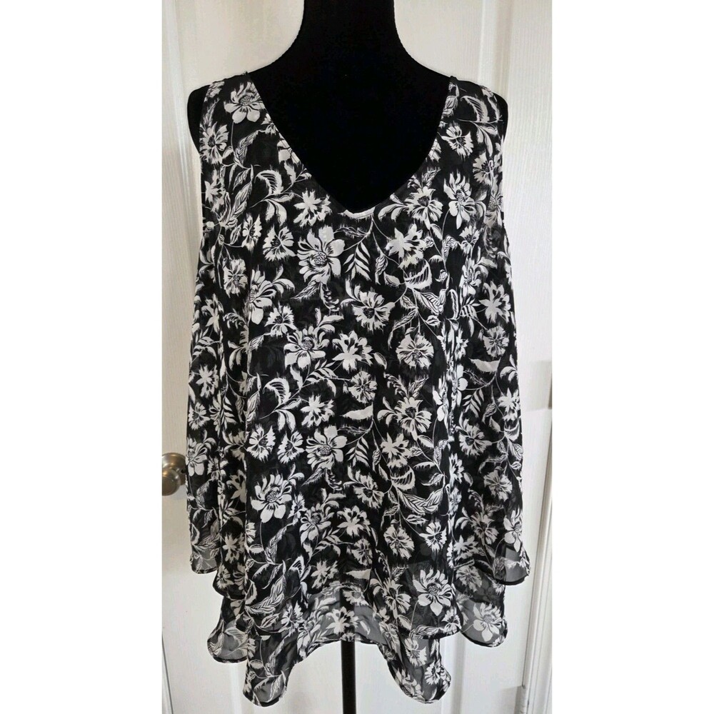 Lane Bryant black/white floral chiffon tank blouse w/ ruffles & V-neck -Size 20